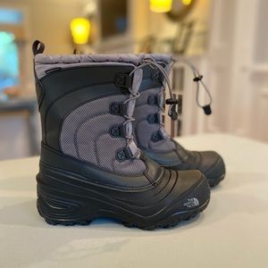 NWOT The North Face Kids Alpenglow Waterproof Winter Boots Size 6